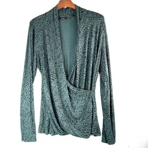 Apt.9 L Long Sleeved Wrap Top In Sea Green Animal Print